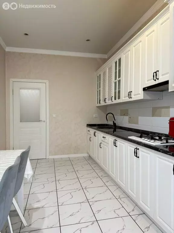 3-комнатная квартира: Нальчик, 2-я Надречная улица, 128к8 (76 м) - Фото 2