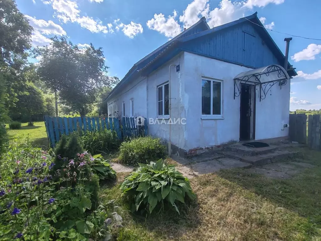 Дом в Калужская область, Думиничский муниципальный округ, д. ... - Фото 1