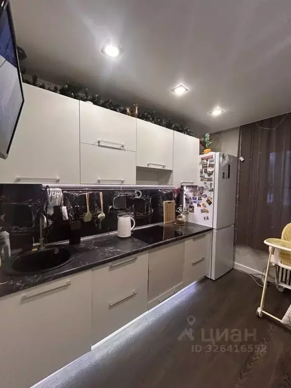 1-к кв. Кировская область, Киров ул. МОПРА, 1а (40.3 м) - Фото 1