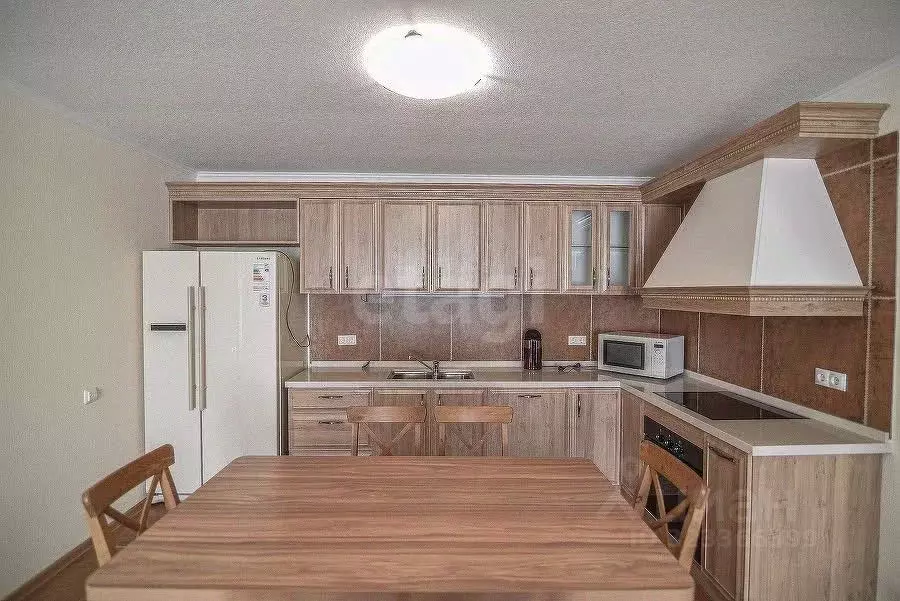 1-к кв. Сахалинская область, Южно-Сахалинск Грушевая ул., 3Д (90.0 м) - Фото 1