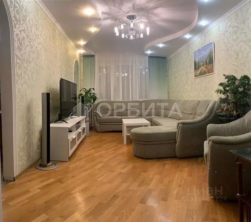 5-к кв. Тюменская область, Тюмень 6-й мкр, ул. Валерии Гнаровской, 5 ... - Фото 1