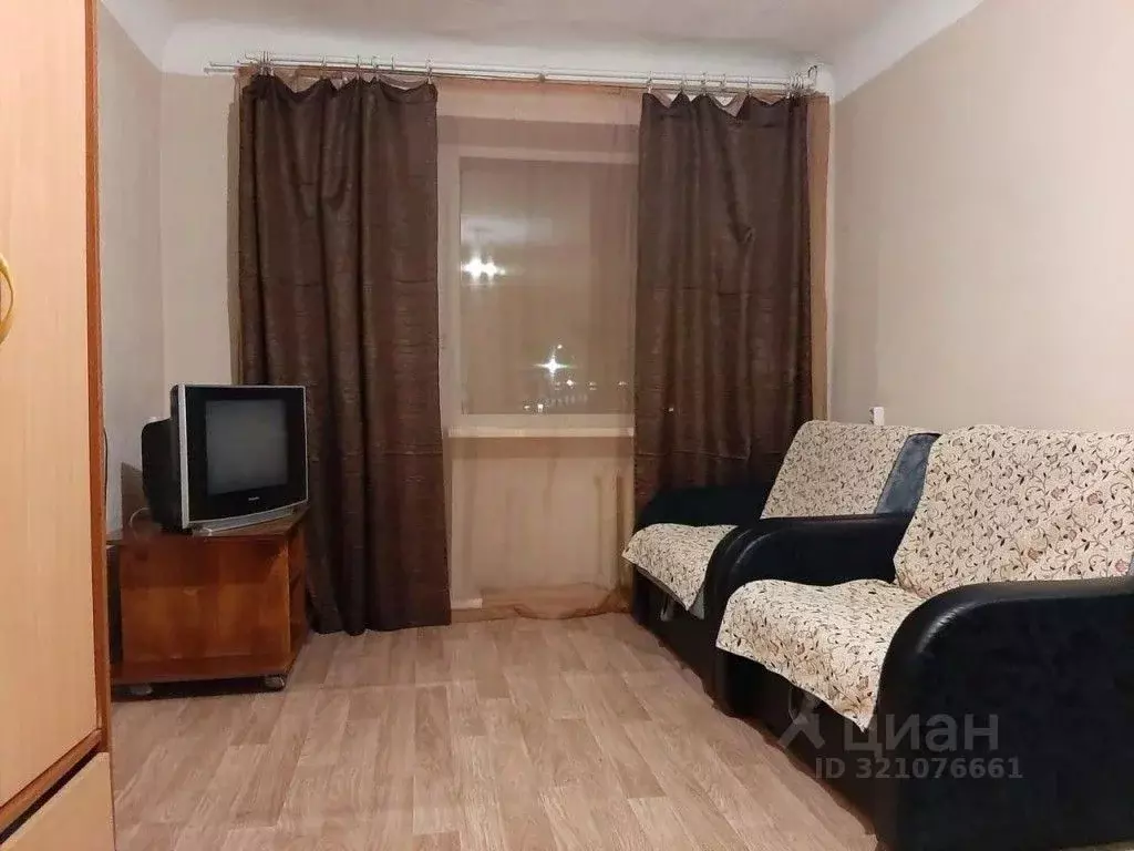 2-к кв. Бурятия, Улан-Удэ просп. 50-летия Октября, 27 (45.0 м) - Фото 1