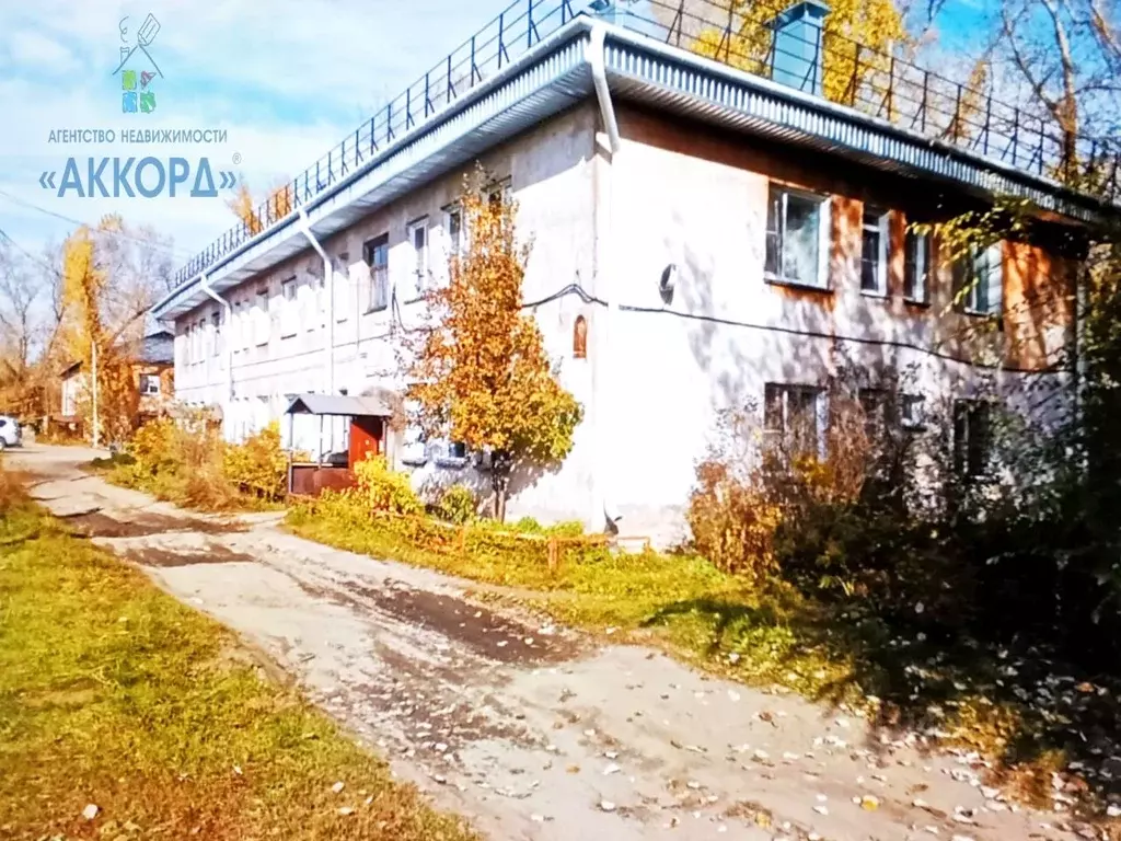 3-к кв. Алтайский край, Бийск ул. Петра Мерлина, 58Б (61.7 м) - Фото 0