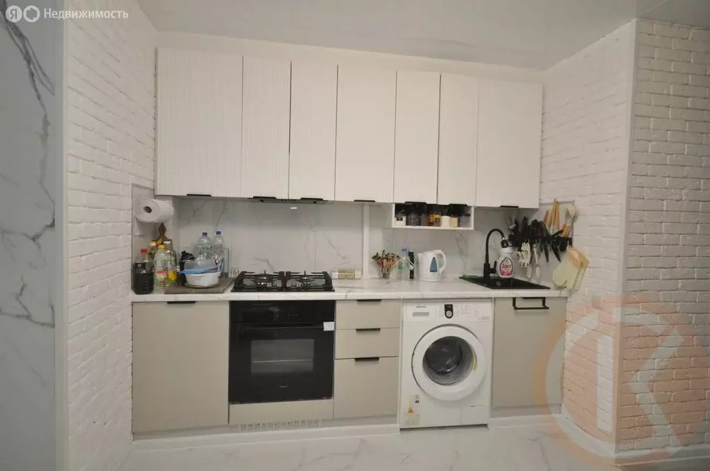 2-комнатная квартира: село Усемикент, Новосельская улица, 7 (51.5 м) - Фото 1