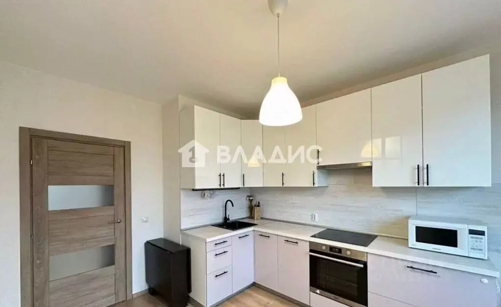 3-к кв. Санкт-Петербург Ленинский просп., 43 (65.0 м) - Фото 1