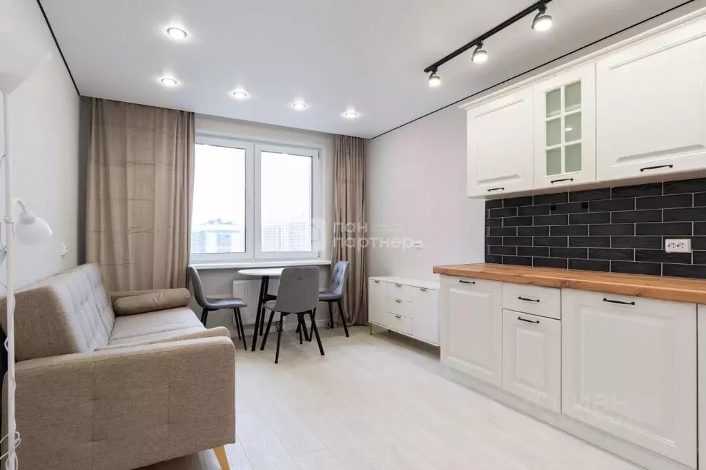 3-к кв. Ленинградская область, Мурино Всеволожский район, ул. ... - Фото 2