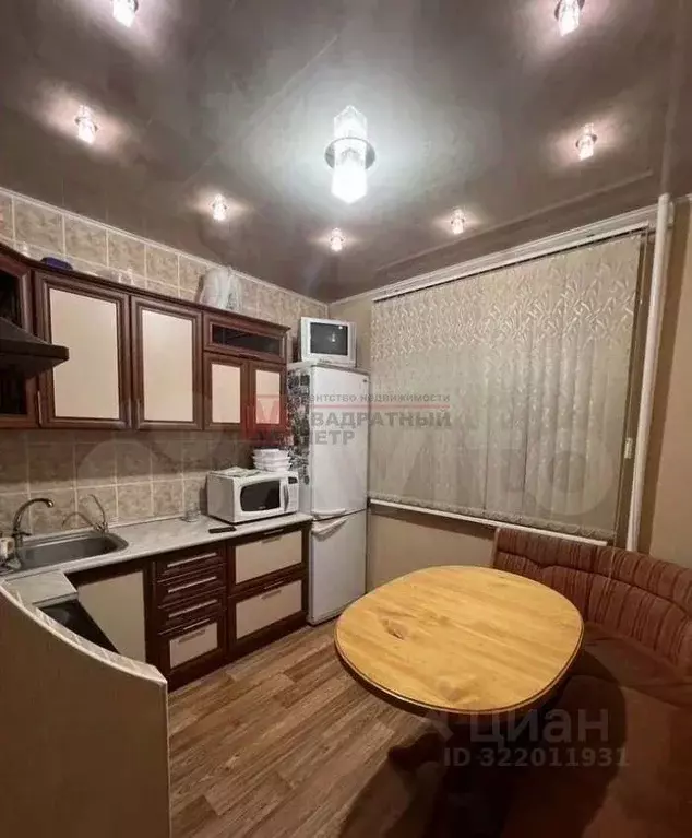 2-к кв. Белгородская область, Старый Оскол Жукова мкр, 51 (53.1 м) - Фото 0