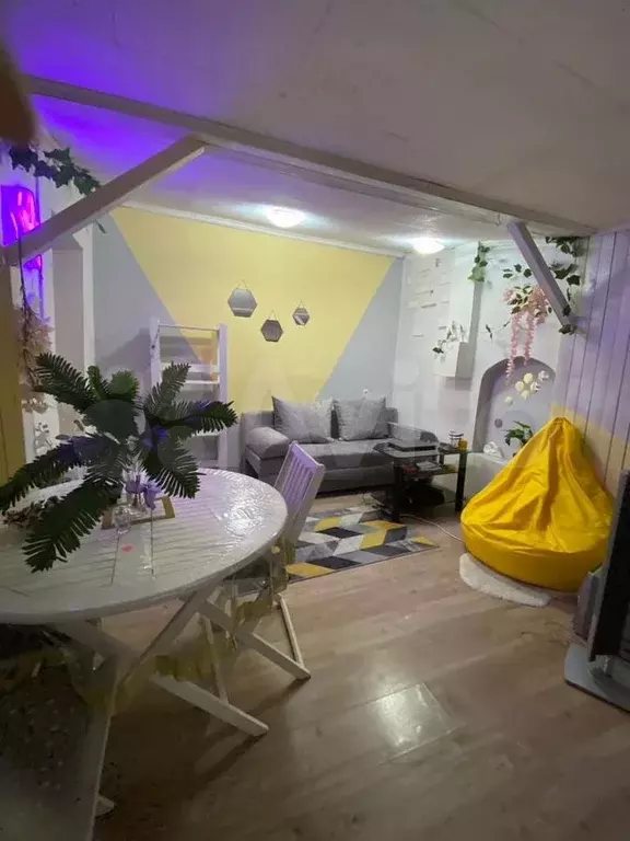 2-к. квартира, 65 м, 1/1 эт. - Фото 1