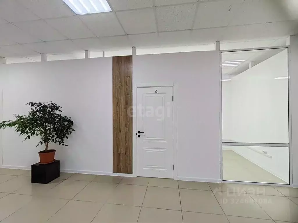 Помещение свободного назначения в Владимирская область, Ковров ул. ... - Фото 1