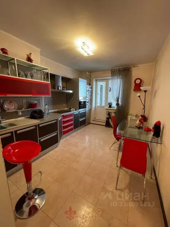 3-к кв. Белгородская область, Белгород Октябрьская ул., 61 (97.7 м) - Фото 1