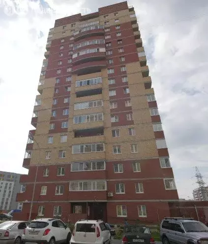 1-комнатная квартира: Тюмень, улица Монтажников, 53 (50 м) - Фото 1