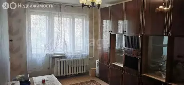 3-комнатная квартира: Нижний Новгород, улица Политбойцов, 10 (63.2 м) - Фото 1