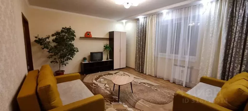 2-к кв. Татарстан, Набережные Челны просп. Раиса Беляева, 50А (65.0 м) - Фото 0