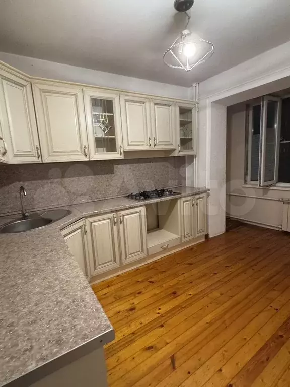 3-к. квартира, 90 м, 6/9 эт. - Фото 0