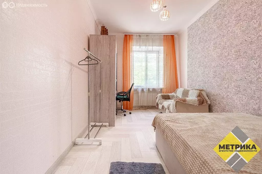 4-комнатная квартира: Артём, улица Фрунзе, 30 (95.1 м) - Фото 0