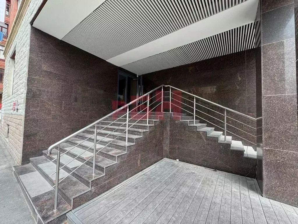 Торговая площадь в Тюменская область, Тюмень ул. Челюскинцев, 26 (153 ... - Фото 2