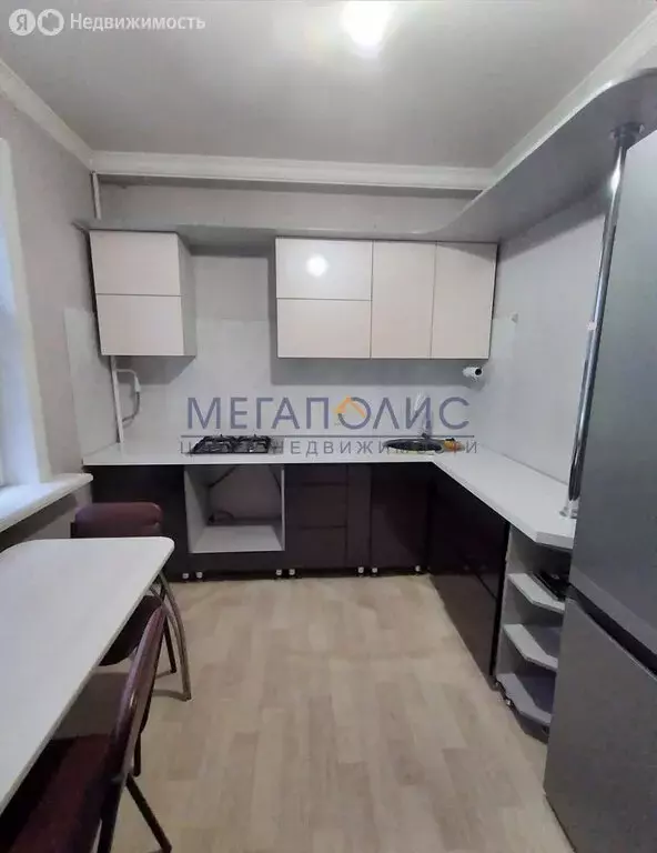 1-комнатная квартира: Балаково, улица Братьев Захаровых, 148 (36.9 м) - Фото 0