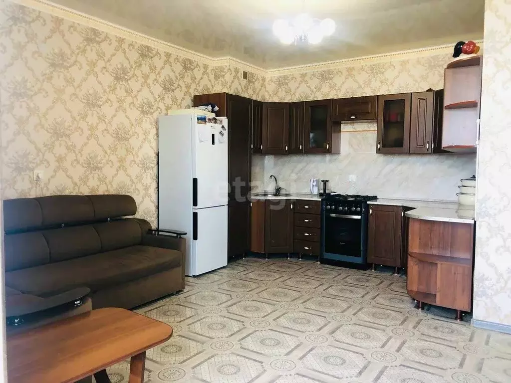 2-к кв. Карачаево-Черкесия, Черкесск ул. Космонавтов, 29В (97.1 м) - Фото 1