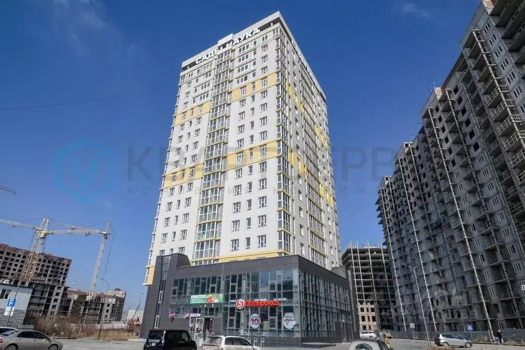 Помещение свободного назначения в Омская область, Омск просп. ... - Фото 1