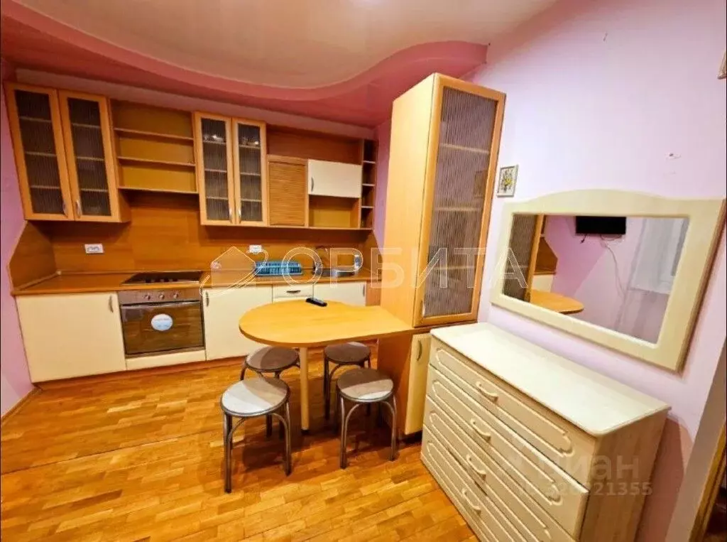 1-к кв. Тюменская область, Тюмень ул. Максима Горького, 30 (50.1 м) - Фото 0