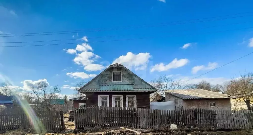 Дом в Вологодская область, Сокол ул. Александра Матросова, 3 (50 м) - Фото 1