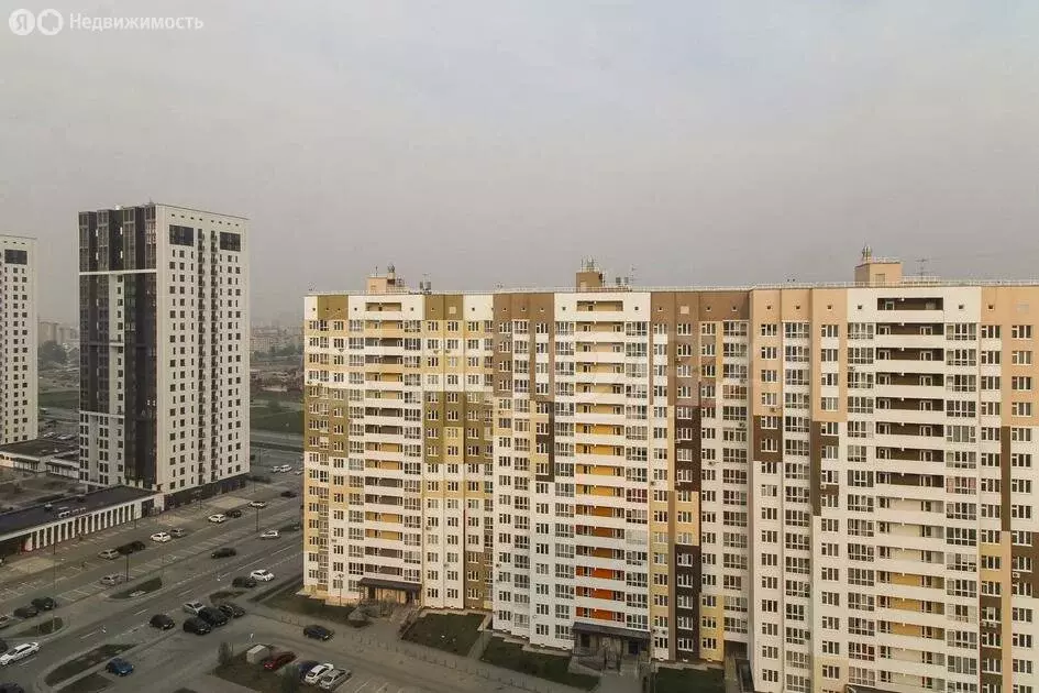 2-комнатная квартира: Тюмень, улица Александра Протозанова, 10 (61.6 ... - Фото 1