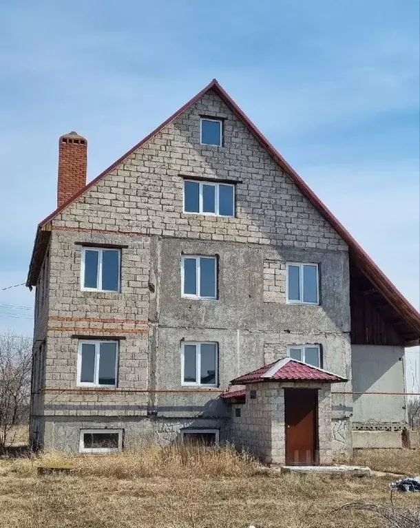 Дом в Саратовская область, Энгельсский район, Красноярское ... - Фото 1