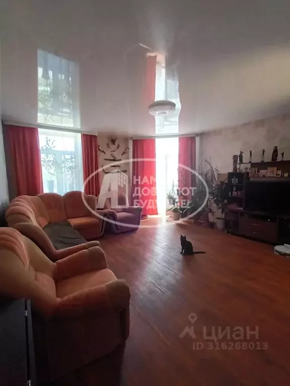 3-к кв. Пермский край, Чусовой ул. Ленина, 26 (89.2 м) - Фото 0