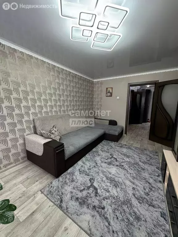 3-комнатная квартира: Октябрьский, 35-й микрорайон, 2А (61.6 м) - Фото 1