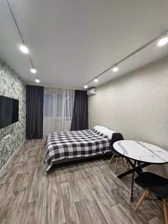 2-к кв. Тюменская область, Тюмень ул. Республики, 39 (48.0 м) - Фото 1