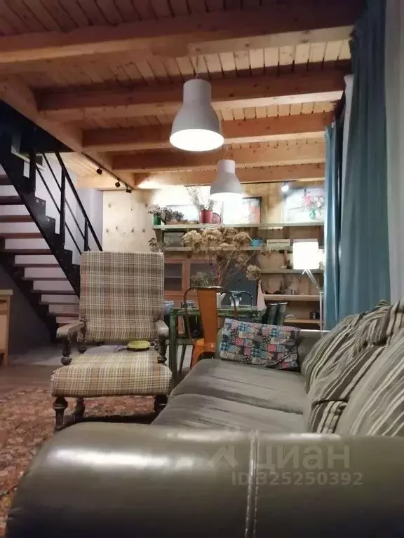 Дом в Санкт-Петербург, Санкт-Петербург, Петергоф ул. Демьяна Бедного, ... - Фото 2