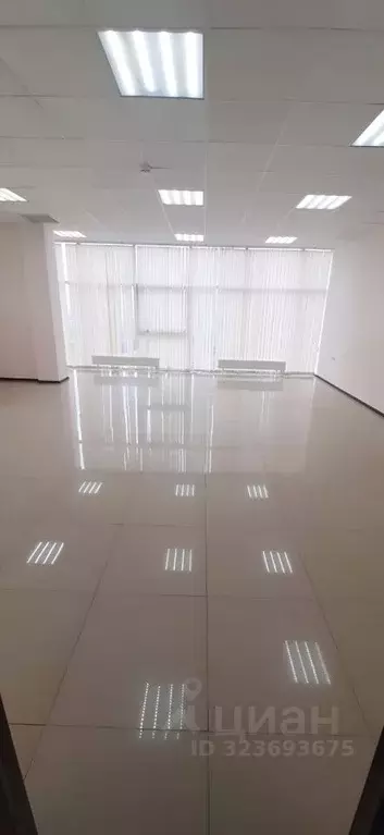 Офис в Краснодарский край, Краснодар Российская ул., 354 (52 м) - Фото 0