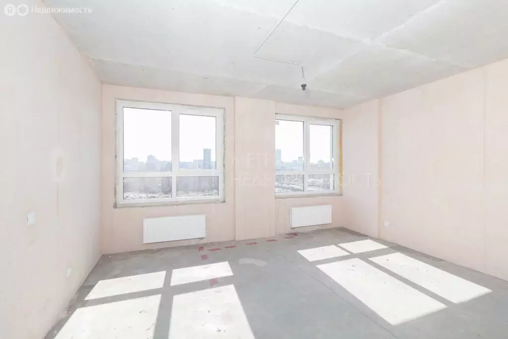 Квартира-студия: Тюмень, ул. Тимофея Кармацкого / ул. Евгения Войнова ... - Фото 1