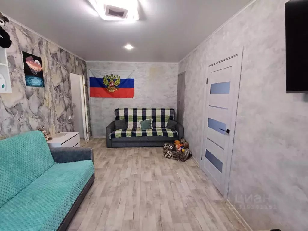 2-к кв. Челябинская область, Чебаркуль 9 Мая ул., 30 (43.2 м) - Фото 0
