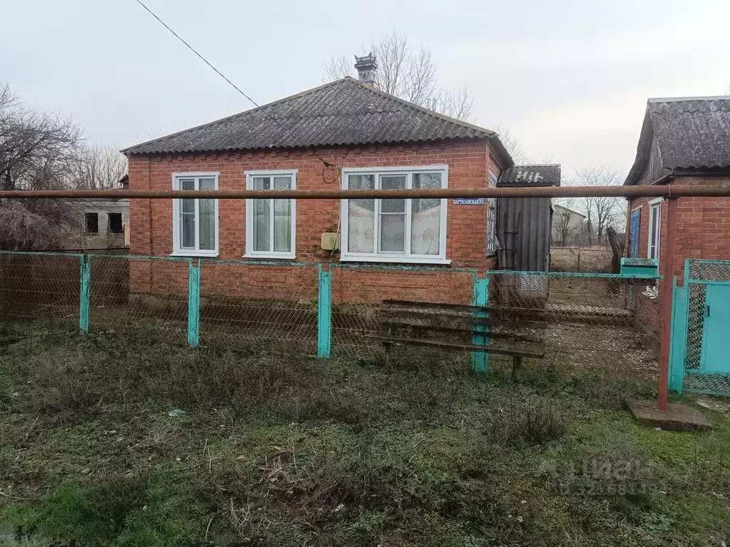 Дом в Краснодарский край, Абинский район, Варнавинское с/пос, с. ... - Фото 1