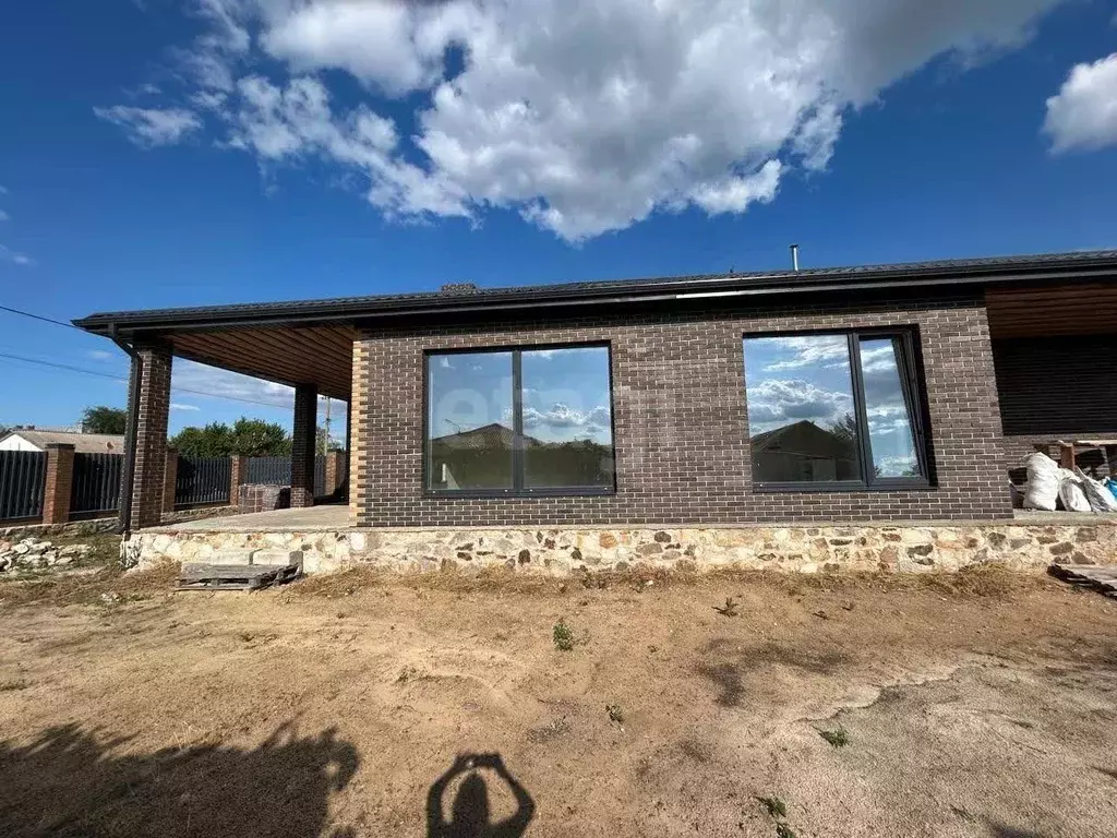 Дом в Ростовская область, Шолоховский район, Вешенская ст-ца Советская ... - Фото 1