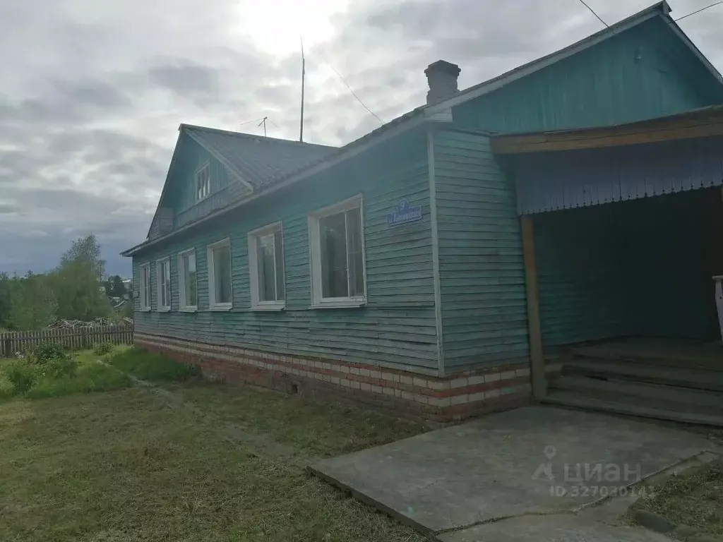 Дом в Вологодская область, Сокольский муниципальный округ, Кадников ... - Фото 1