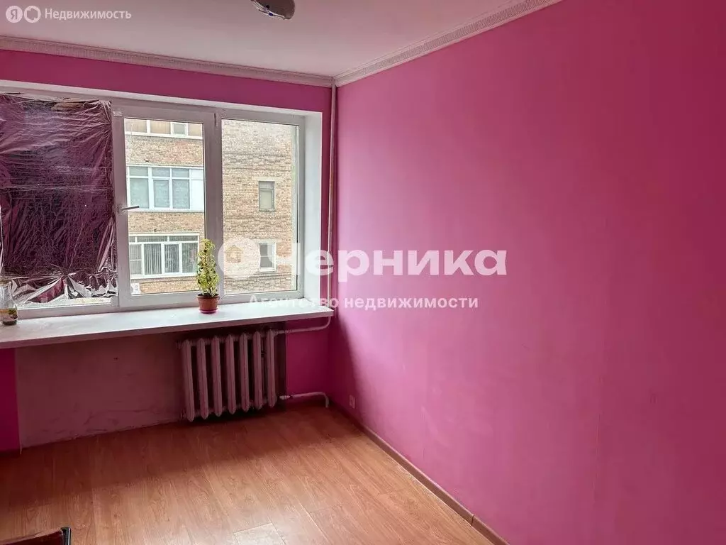 3-комнатная квартира: Новошахтинск, улица Можайского, 3 (50 м) - Фото 0