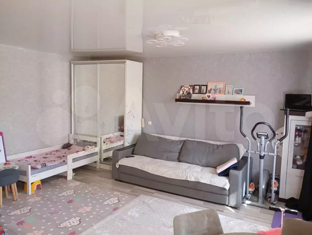 2-к. квартира, 42,5 м, 1/9 эт. - Фото 0