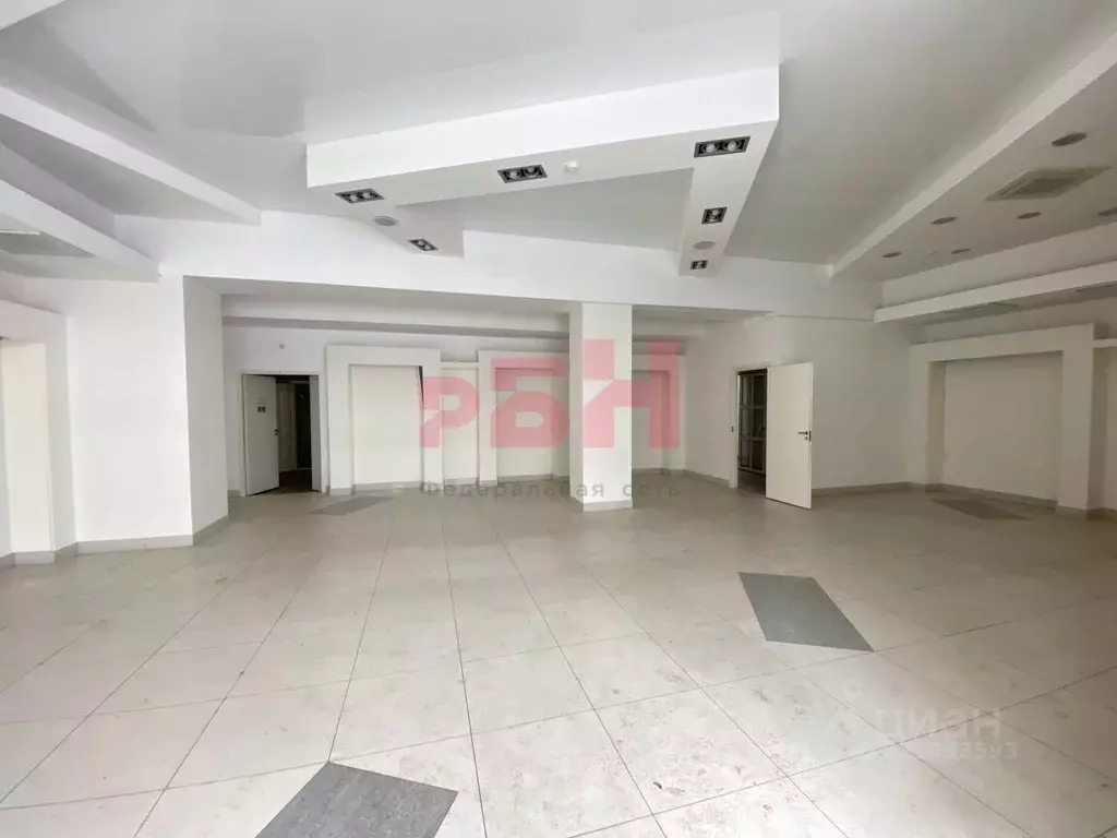 Торговая площадь в Курганская область, Курган ул. Коли Мяготина, 56 ... - Фото 1