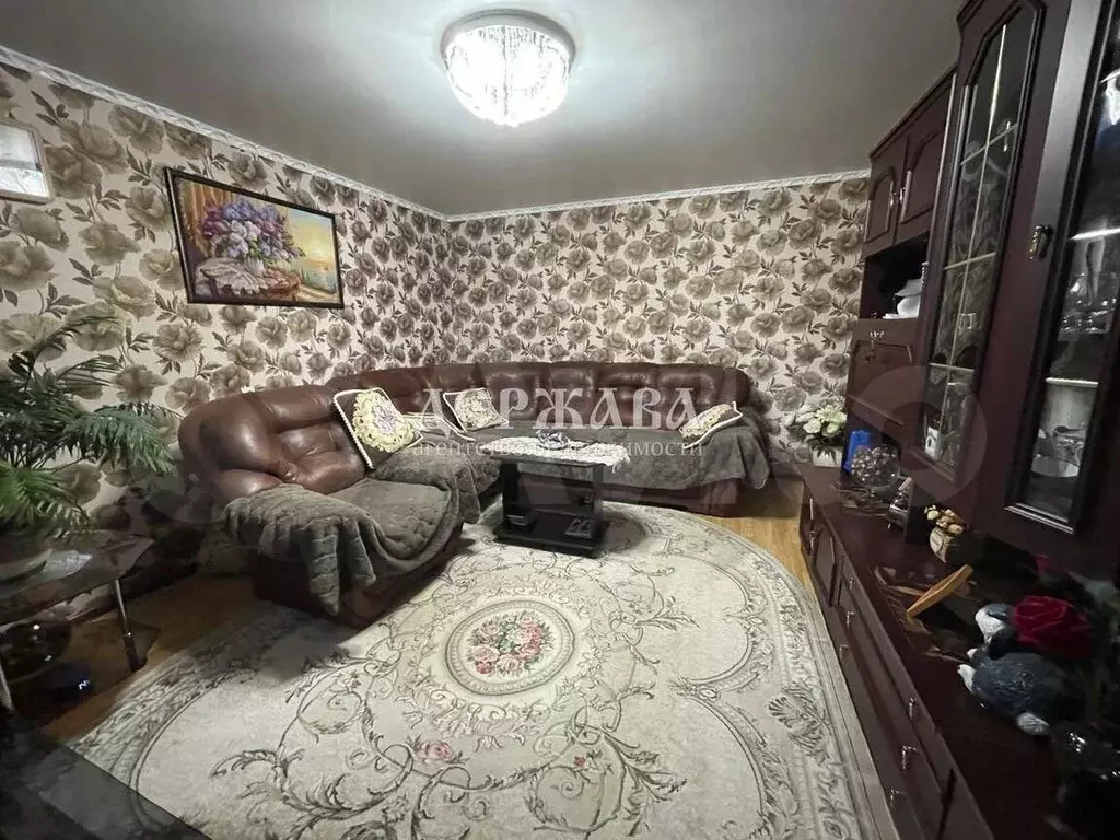 3-к. квартира, 60 м, 4/9 эт. - Фото 1