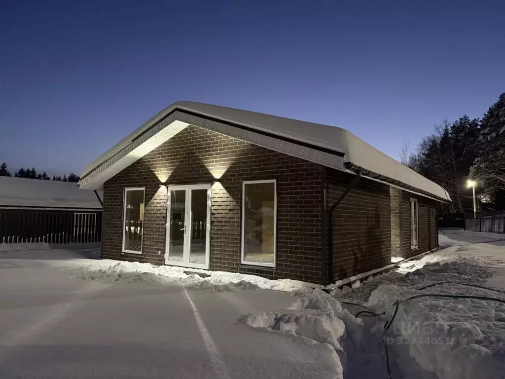 Дом в Тверская область, Калининский муниципальный округ, д. Савино ... - Фото 1