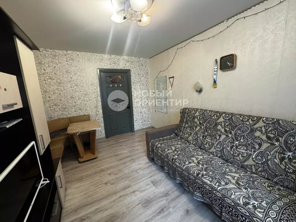 Комната Свердловская область, Екатеринбург ул. Декабристов, 9 (13.1 м) - Фото 1