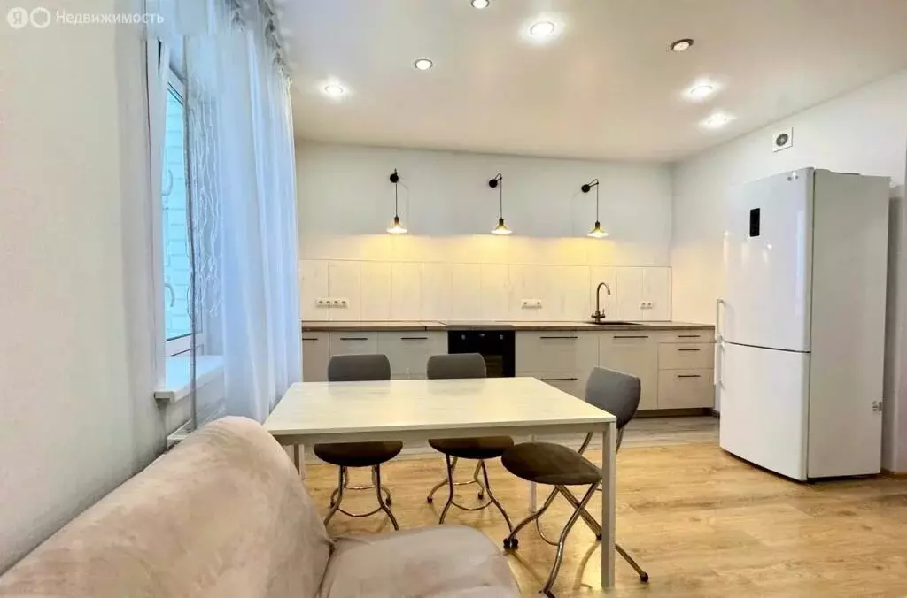 2-комнатная квартира: Ярославль, улица Лизы Чайкиной, 7 (66.5 м) - Фото 1