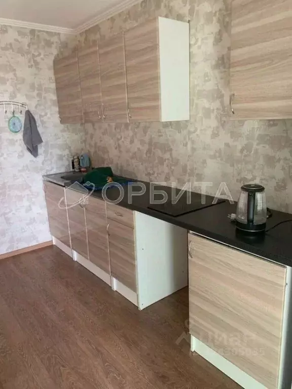 1-к кв. Тюменская область, Тюмень ул. 50 лет Октября, 57А (36.0 м) - Фото 2