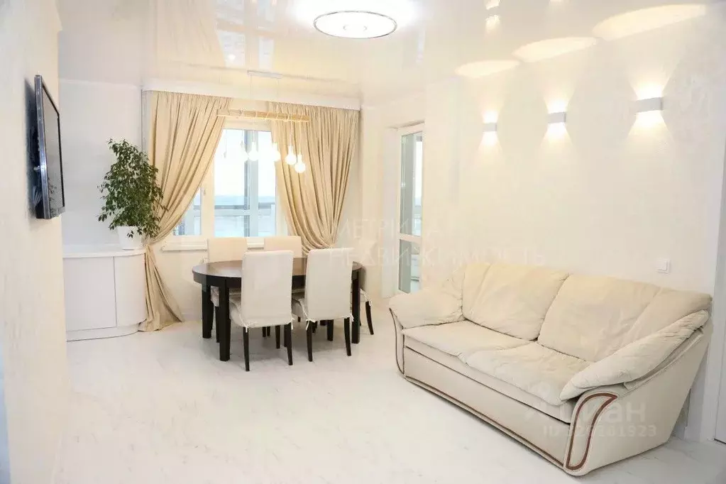 4-к кв. Тюменская область, Тюмень ул. Федюнинского, 64к1 (115.0 м) - Фото 1