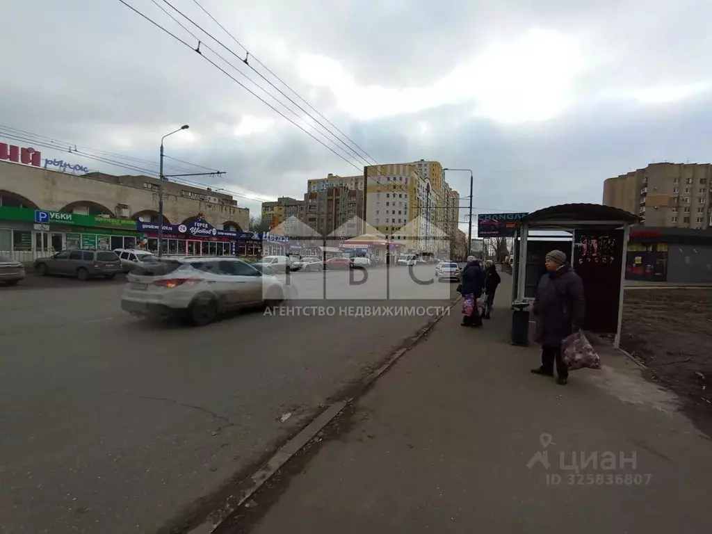 Помещение свободного назначения в Саратовская область, Энгельс просп. ... - Фото 1