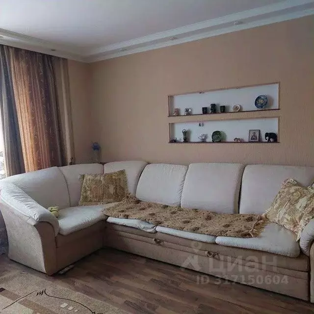 3-к кв. Омская область, Омск просп. Мира, 100 (78.0 м) - Фото 0