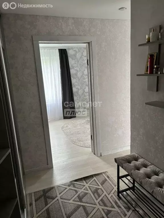 2-комнатная квартира: Заводоуковск, 1-я улица Сокольники, 1Б (74 м) - Фото 1