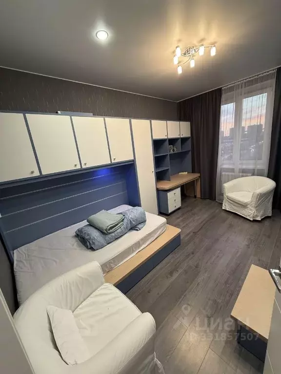3-к кв. Москва пос. Коммунарка, ул. Бачуринская, 19 (82.0 м) - Фото 1